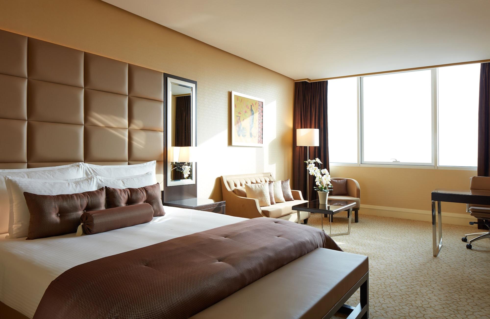Millennium Hotel & Convention Centre Kuwait Kuwait City Exterior photo A room at the hotel