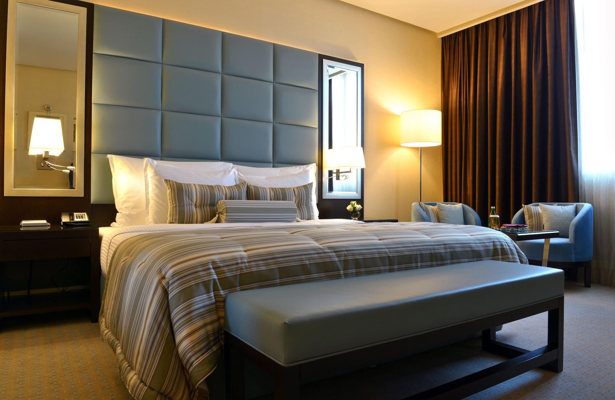 Millennium Hotel & Convention Centre Kuwait Kuwait City Exterior photo A bedroom at the hotel
