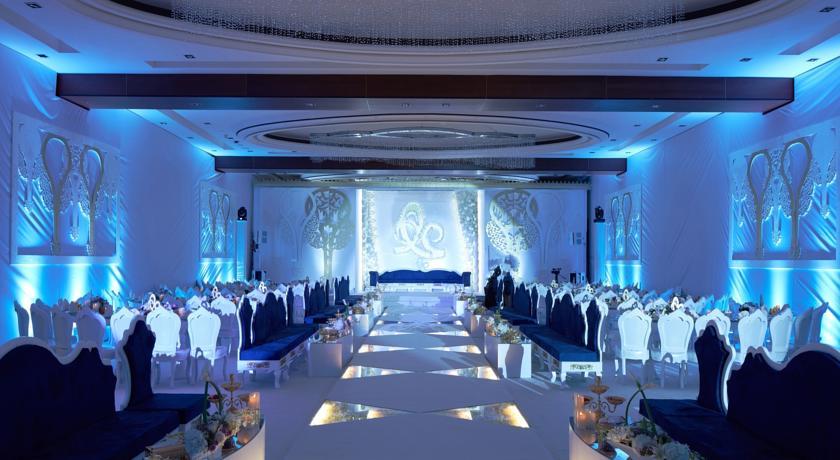Millennium Hotel & Convention Centre Kuwait Kuwait City Exterior photo The ballroom at the Jumeirah Atlantis